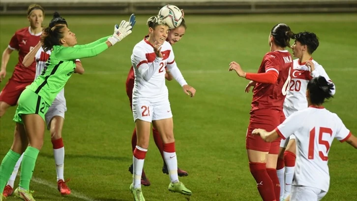 A Milli Kadın Futbol Takımı, hazırlık maçında yarın Estonya ile karşılaşacak
