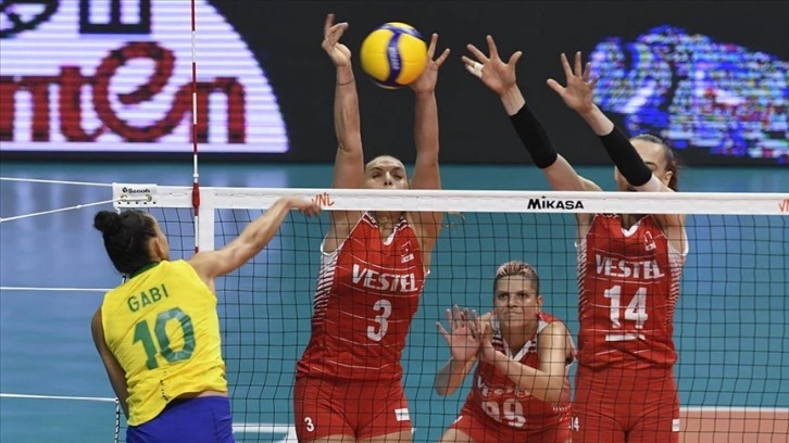 A Milli Kadın Voleybol Takımı, FIVB Milletler Ligi'ne yenilgiyle başladı