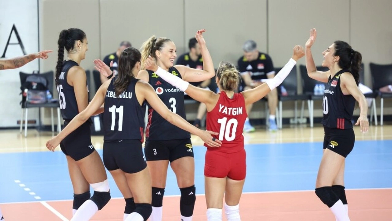 A Milli Kadın Voleybol Takımı, Fransa ile oynadığı hazırlık ma&ccedil;ını 3-1 kazandı