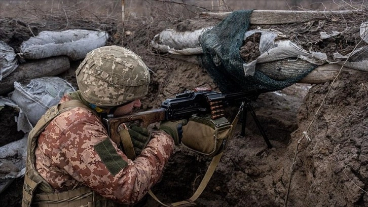 Donbas'ın Stanitsia Luganska cephe hattı görüntülendi