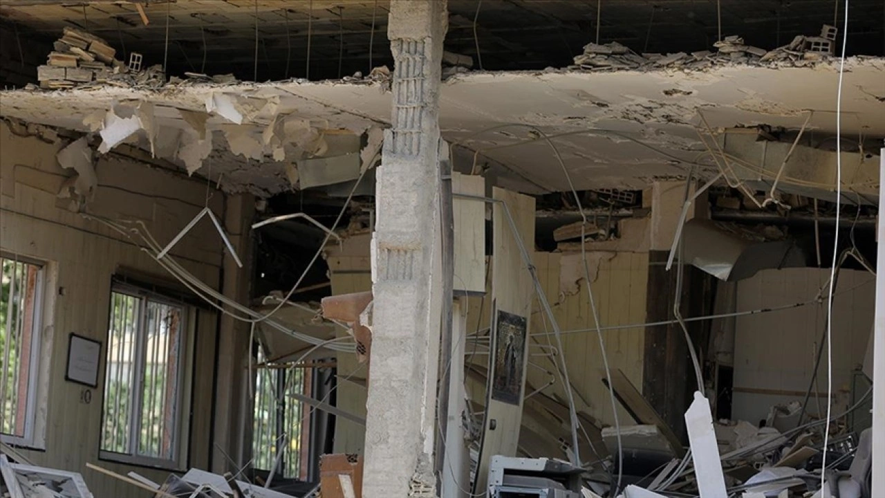 İsrail saldırısında hedef alınan Tahran'daki Evin Cezaevi'nde oluşan hasar görüntülendi