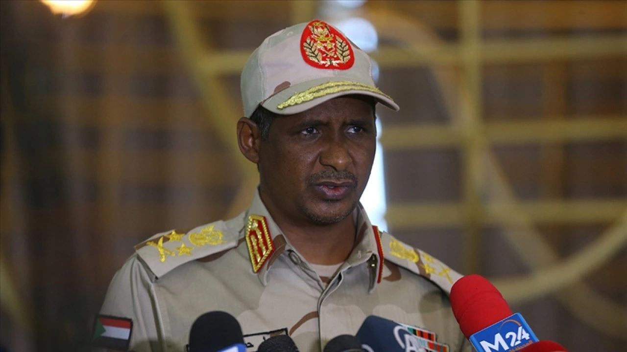 AB'den Sudan'da orduyla çatışan HDK Komutanı Dagalu'ya yaptırım kararı