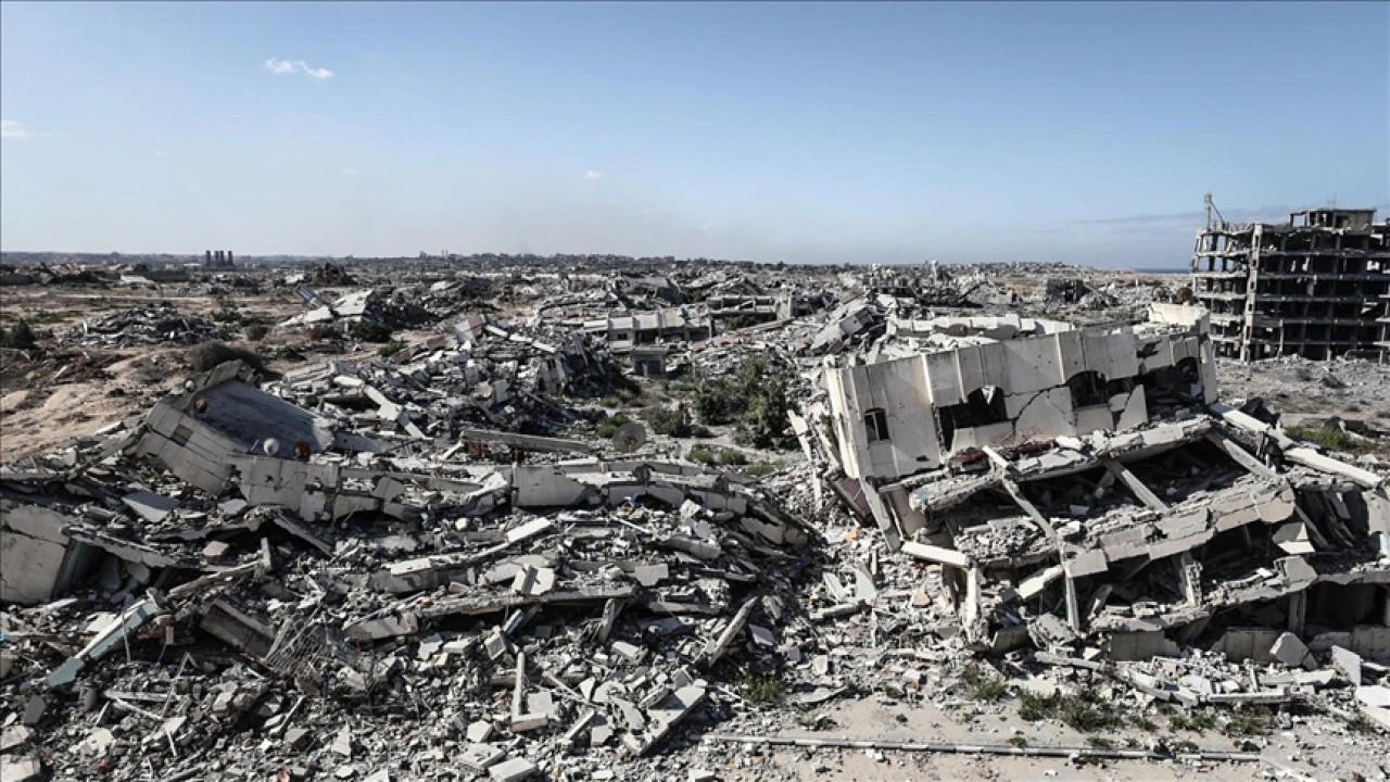 ABD Başkanı Trump, Hamas'ın, enkaz altındaki esirlerin cesetlerini aradığını söyledi
