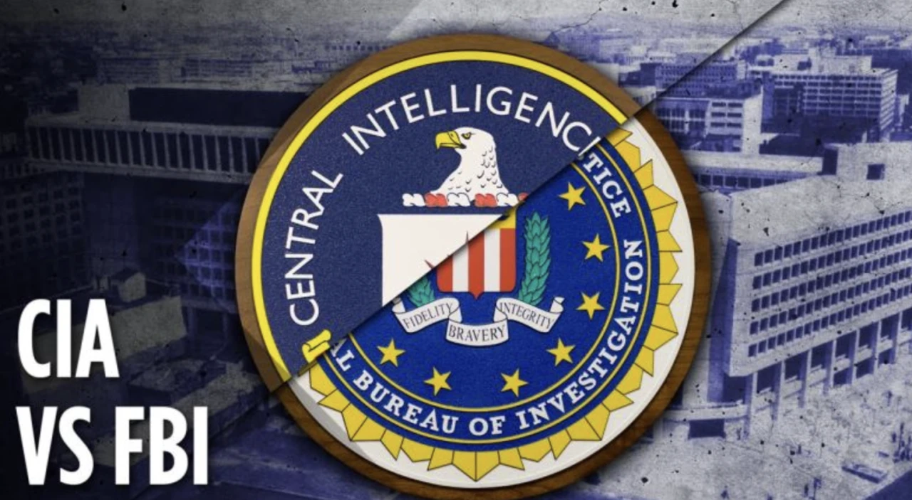 ABD'de CIA ve FBI eski direktörlerine 'görevi kötüye kullanma' soruşturması