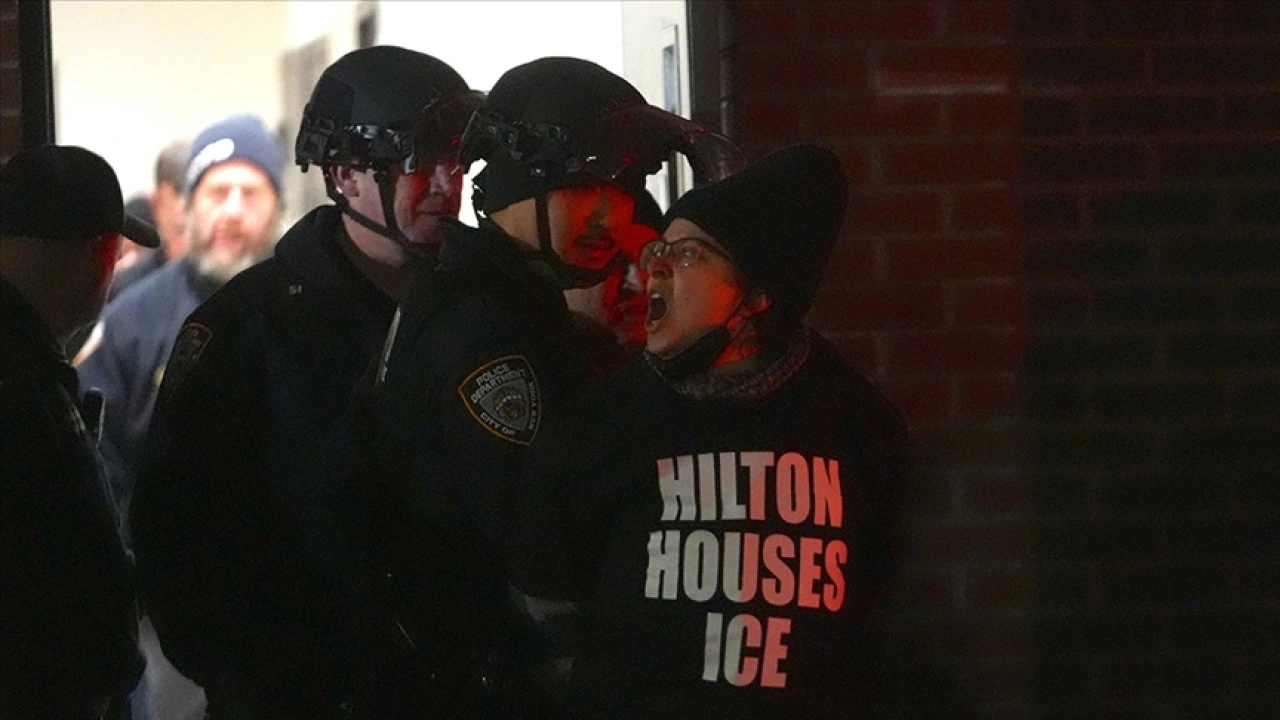 ABD'de ICE karşıtı protestolarda g&ouml;zaltılar s&uuml;r&uuml;yor