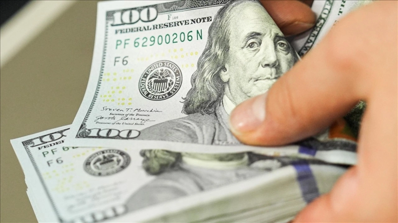 ABD'de tarifelerin bütçe açığını 10 yıl içinde 4 trilyon dolar azaltması bekleniyor