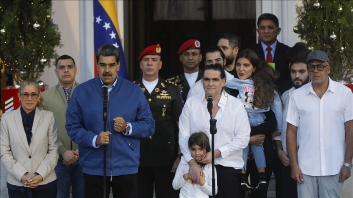 ABD ile Venezuela arasında 10 Amerikalı mahkum ile Maduro'ya yakın iş insanı takas edildi