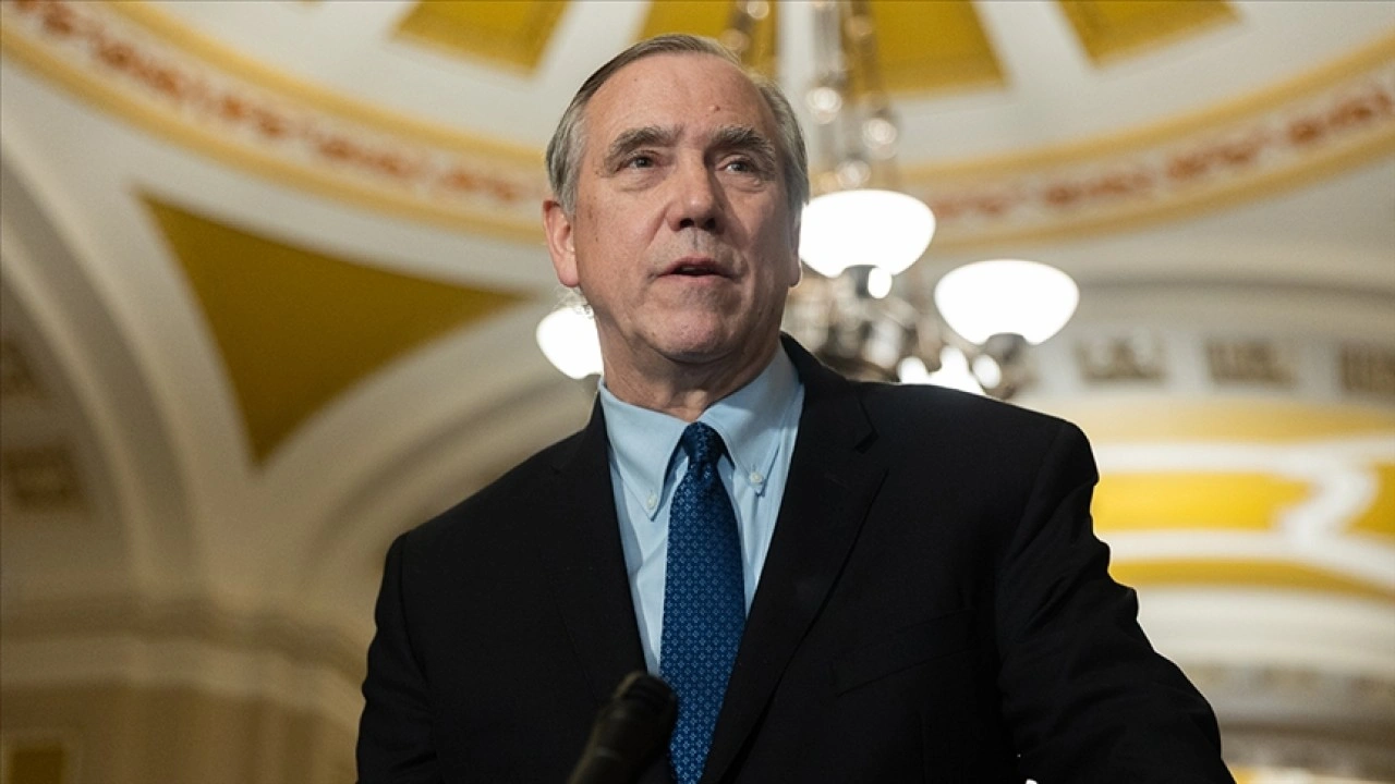 ABD'li Senatör Merkley, Trump'ı eleştirmek için 22 saatten fazla Senato'ya hitap etti