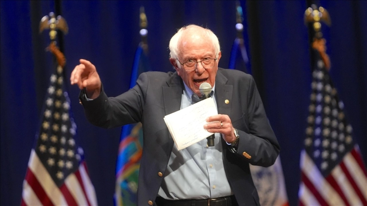 ABD'li Senatör Sanders, İsrail'in Gazze'deki katliamlarını 'soykırım' olarak nitelendirdi