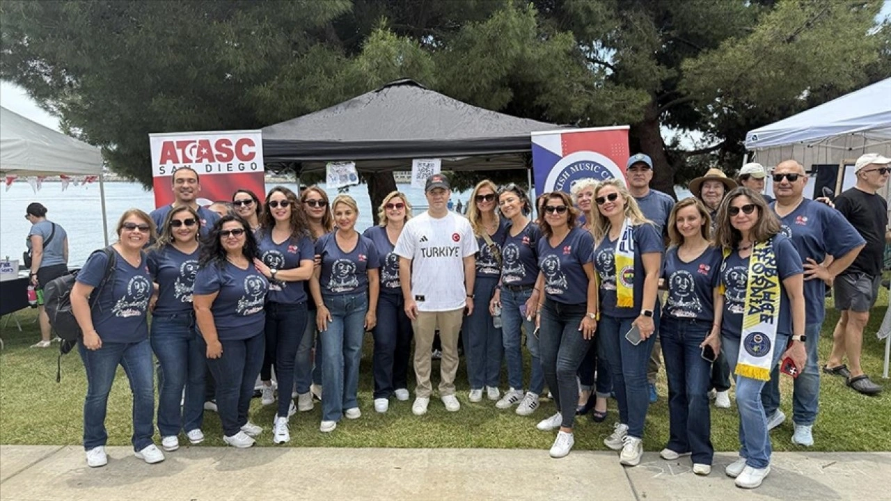 ABD'nin California eyaletindeki Long Beach'te Türk Festivali düzenlendi
