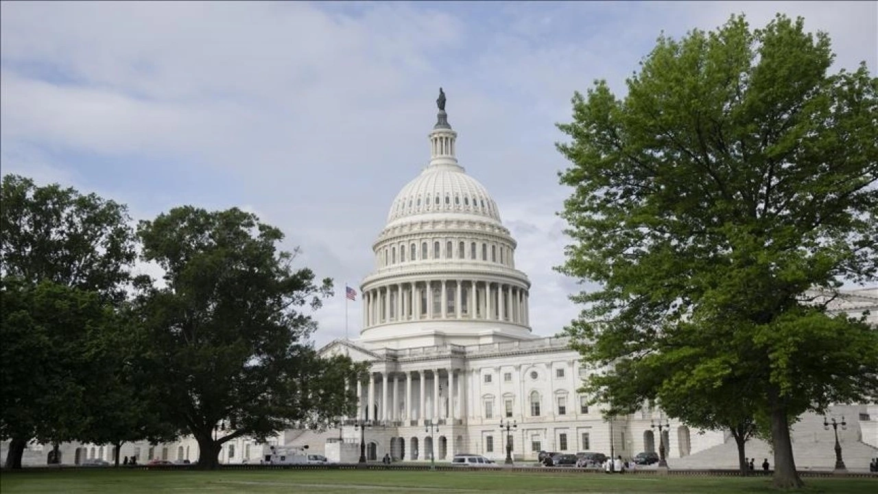 ABD Senatosu, Trump yönetiminin Venezuela'ya askeri müdahalesini sınırlayan tasarıyı reddetti