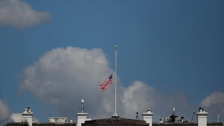 ABD'de 6 kişinin öldürüldüğü okuldaki silahlı saldırının ardından bayraklar yarıya indirilecek