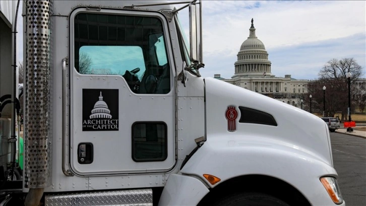 ABD'de California'dan aşı karşıtı kamyoncular 5 Mart'ta başkent Washington'da ol
