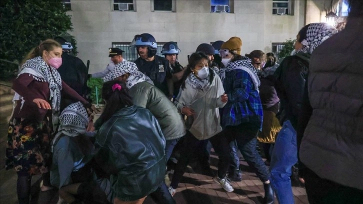 ABD'nin Columbia Üniversitesindeki Gazze Dayanışma Kampı polisin müdahalesiyle dağıtıldı