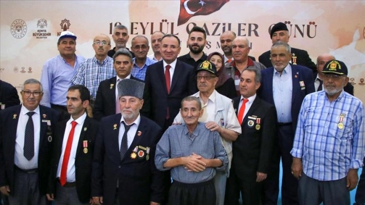 Adalet Bakanı Bekir Bozdağ, Konya'da gazilerle buluştu