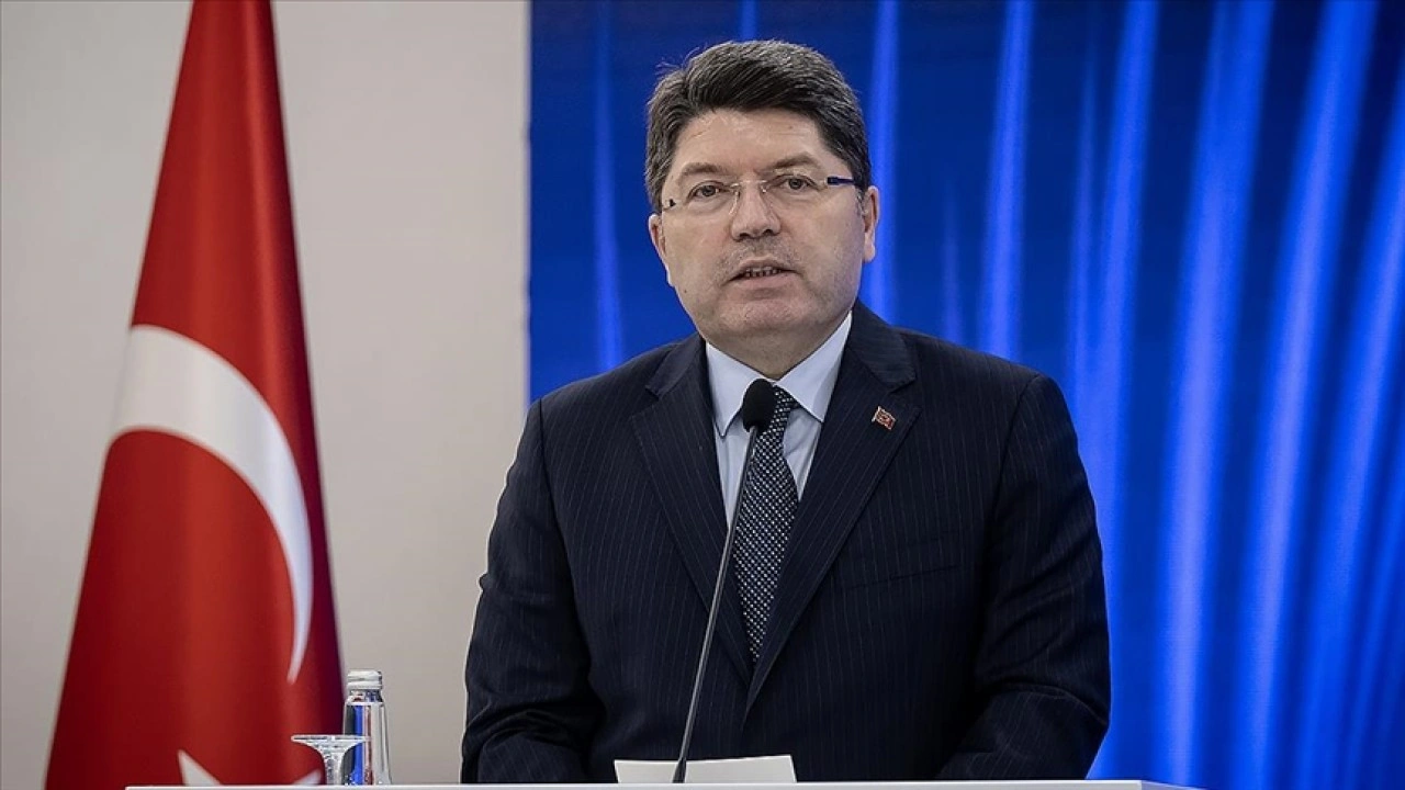 Adalet Bakanı Tunç'tan TBMM'ye sunulan 10'uncu yargı paketine ilişkin açıklama