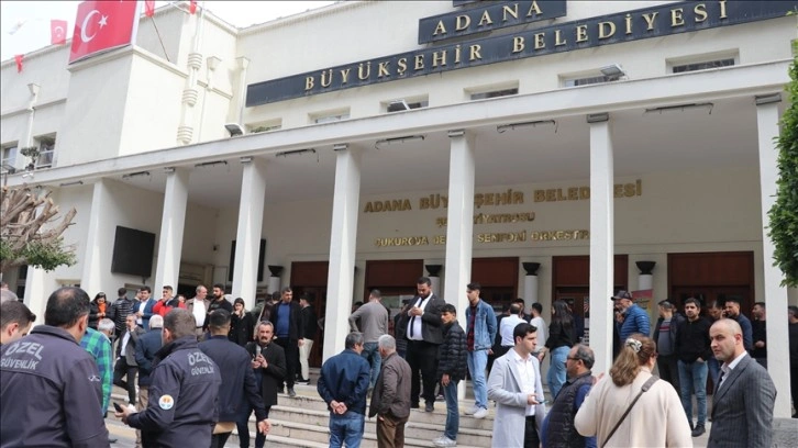 Adana Büyükşehir Belediyesi Özel Kalem Müdür Vekili Güdük silahlı saldırıda yaralandı