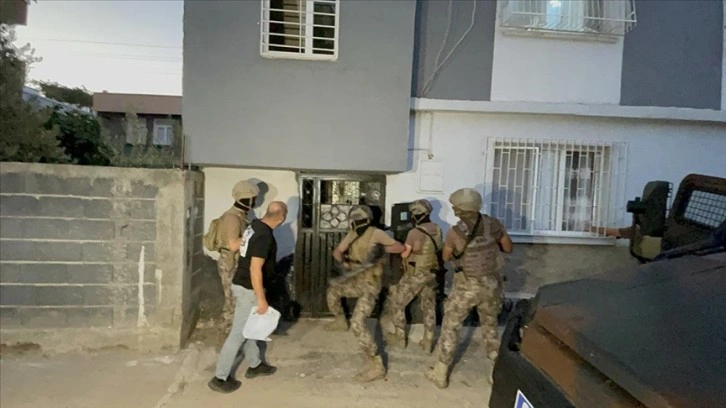Adana'da DEAŞ'a yönelik operasyonda 5 şüpheli yakalandı
