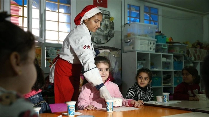 Adana'da meslek lisesi öğrencileri sebzelerin kabuklarını da lezzete dönüştürüyor