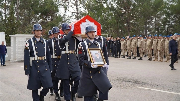 Adıyaman'da yüksekten düşen Uzman Çavuş Ahmet Tuğay şehit oldu