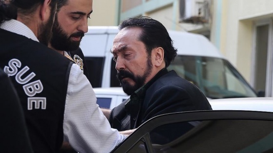 Adnan Oktar'dan suçlamalara 'kaçamak' cevaplar