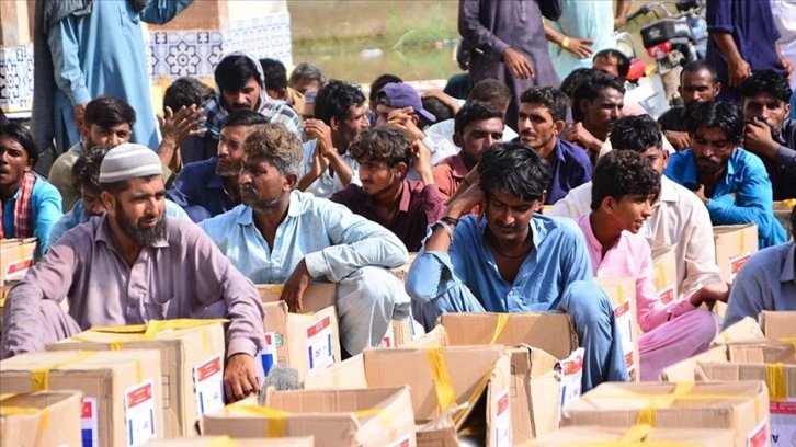 AFAD sel felaketinin yaşandığı Pakistan'da ilk andan bu yana sahada