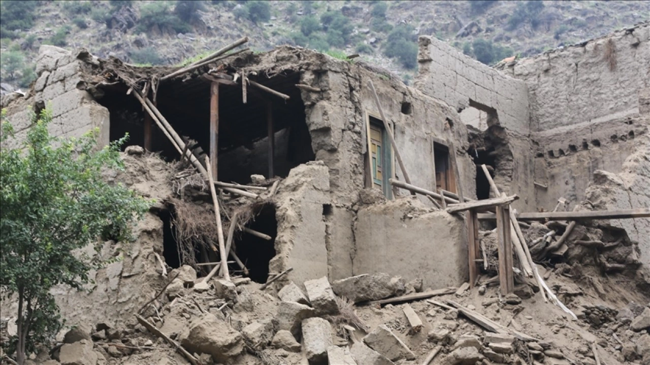 Afganistan'ın doğusunda meydana gelen depremde ölü sayısı 1000'i aştı