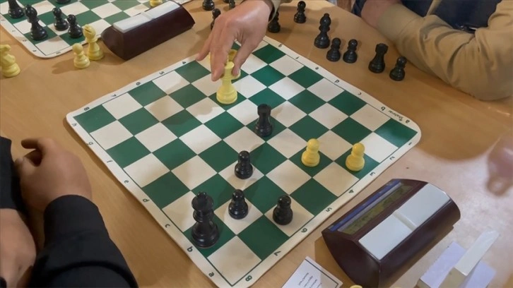 Afganistan'da eğitim ve turnuvalarla satranca ilgi artırılmaya çalışılıyor
