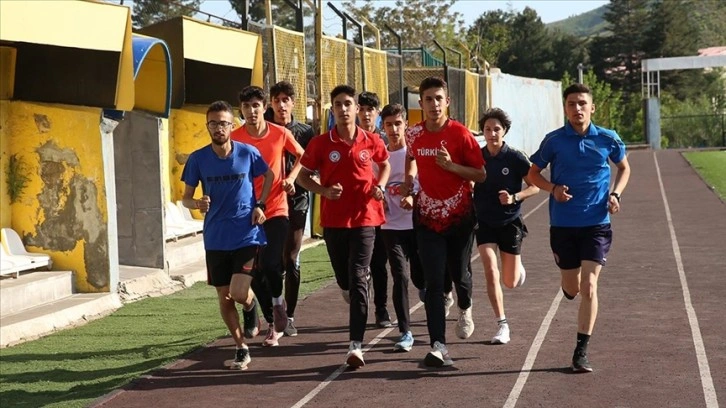 Ağabeylerinin yolundan giden milli atletler olimpiyatlarda madalya hedefliyor