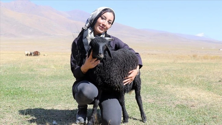 Ağrı'da kadın muhtarın köyü hizmetlerle güzelleşiyor