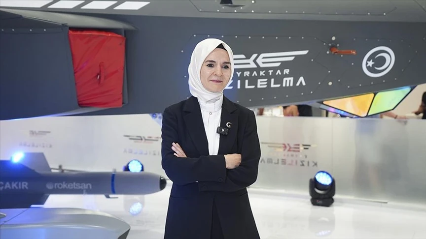 Aile ve Sosyal Hizmetler Bakanı Göktaş, IDEF 2025'i ziyaret etti