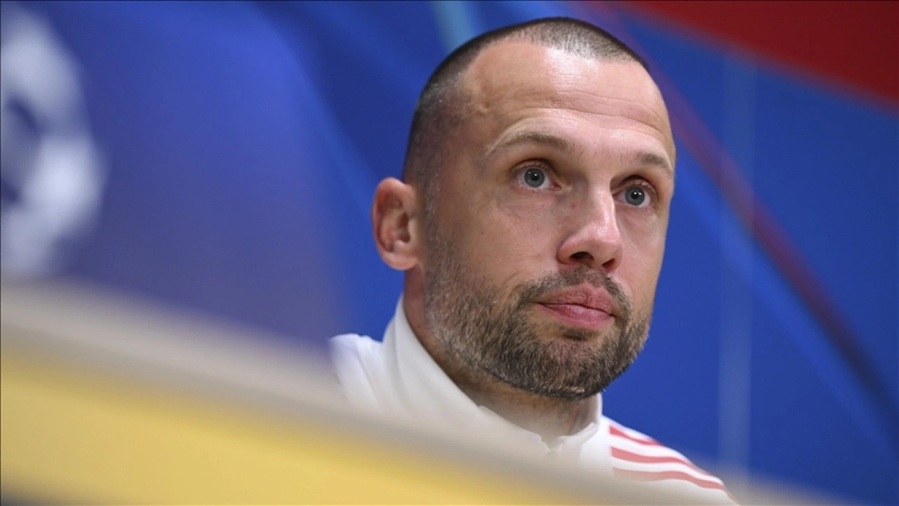 Ajax'ta teknik direktör John Heitinga'nın görevine son verildi