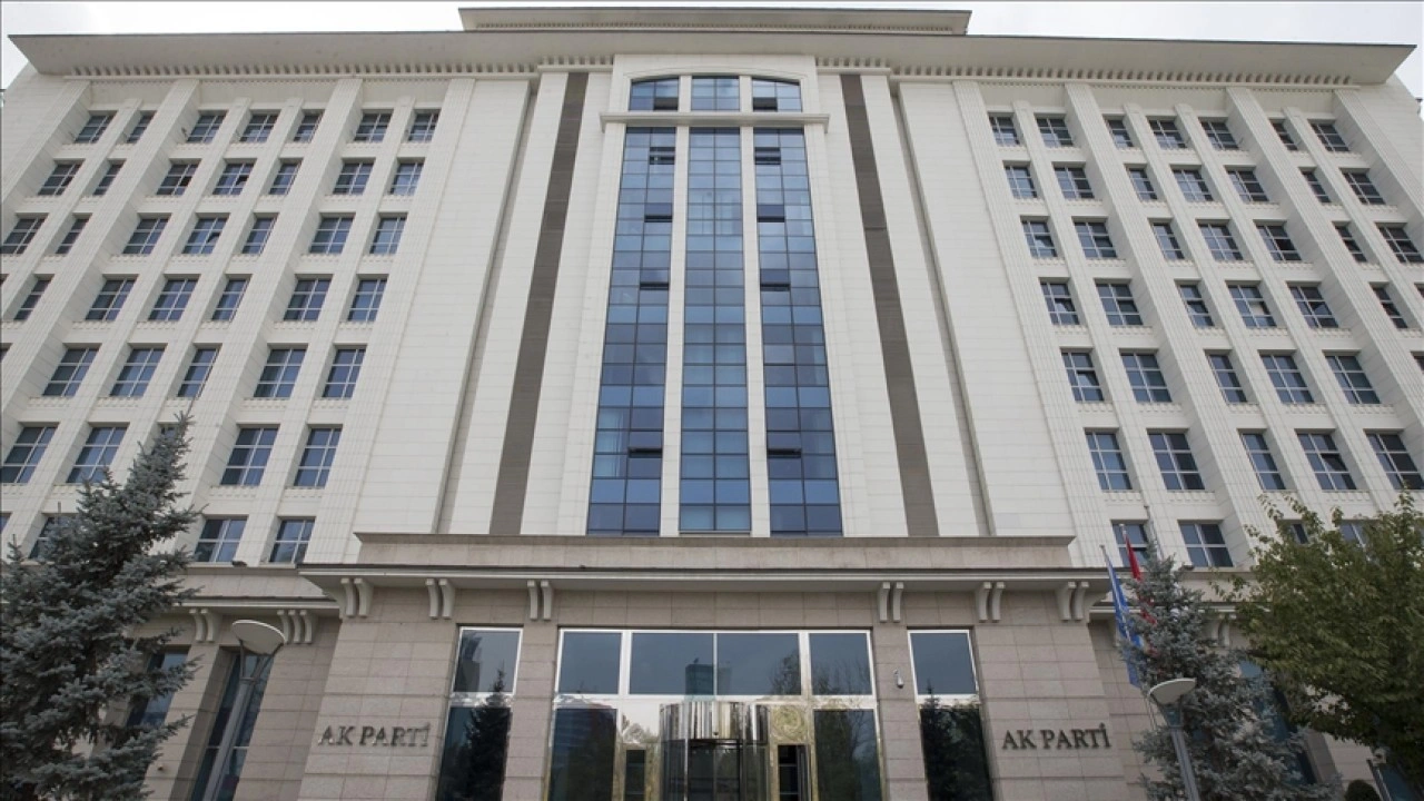 AK Parti'den 81 ilde üye sayısını artırmak için yeni çalışma