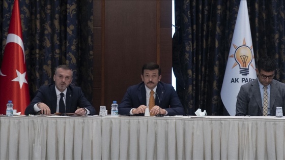 AK Parti Genel Başkan Yardımcıları Kandemir ve Dağ basın toplantısı düzenlendi
