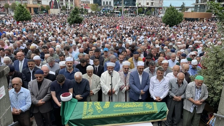 AK Parti Genel Başkan Yardımcısı Yazıcı, Rize'de cenaze törenine katıldı