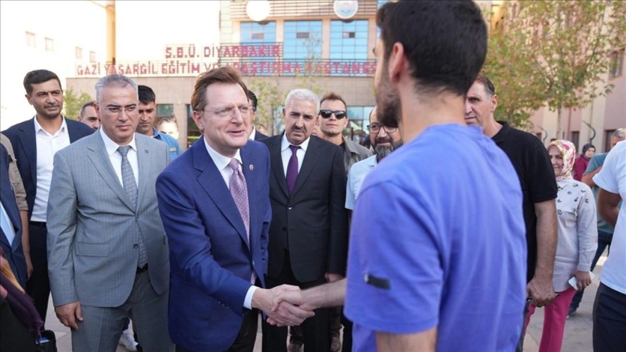 AK Parti Genel Başkan Yardımcısı Yerebakan, Diyarbakır'da çeşitli ziyaretler gerçekleştirdi