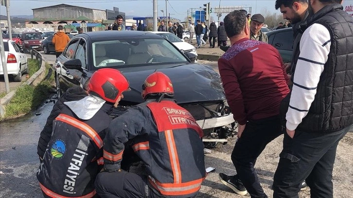 AK Parti Sakarya Milletvekili Ali İnci, trafik kazasında yaralandı