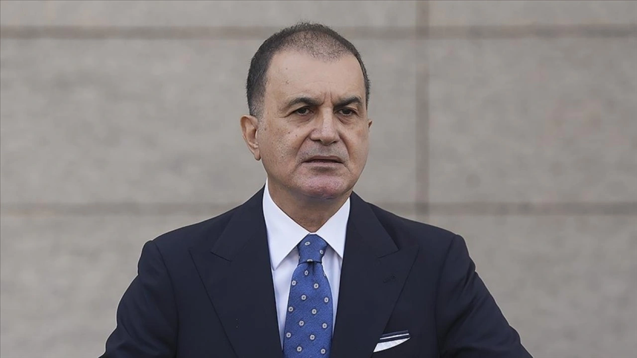 AK Parti Sözcüsü Çelik: Her türlü darbeyi ve arkasındaki zihniyeti lanetliyoruz