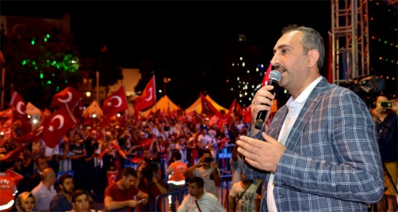 AK Partili Gül: 'Ekmeğinin peşinde koşan vatandaşlar mağdur edilmeyecek'
