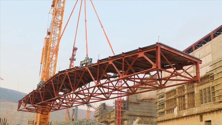Akkuyu NGS'nin 1'inci ünitesinin türbin binasındaki çatının montajı bitti