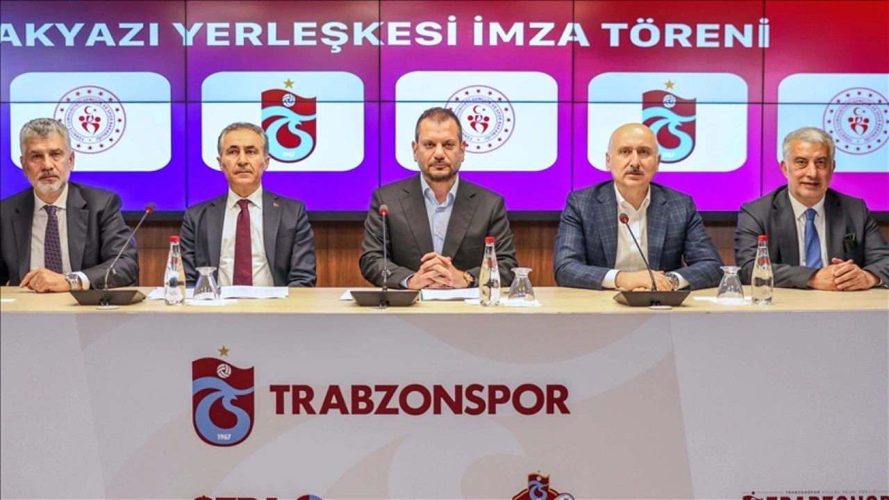 Akyazı Yerleşkesi imza töreni Papara Park'ta yapıldı