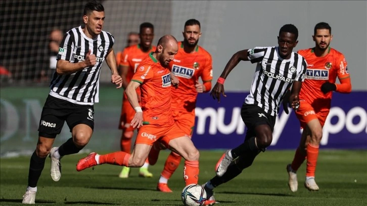 Alanyaspor İzmir deplasmanında galip