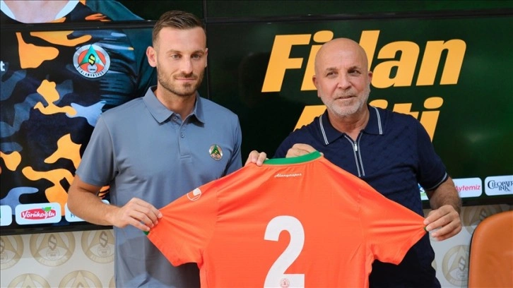 Alanyaspor, Kosovalı futbolcu Fidan Aliti ile 3 yıllık sözleşme imzaladı