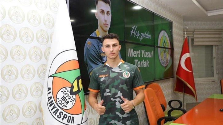 Alanyaspor, Mert Yusuf Torlak'ı 5 yıllığına renklerine bağladı