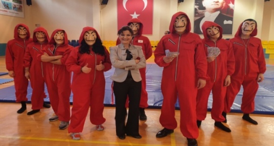 Alışılmış sınavlara “La Casa De Papel” ile fark kattılar