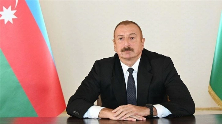 Aliyev, Fransa'nın sömürgeciliği sürdürmesine tepki gösterdi