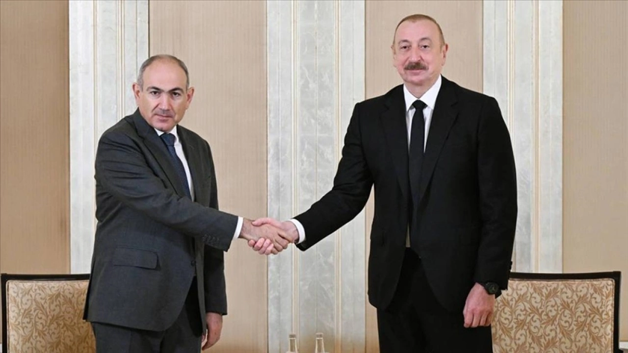 Aliyev ve Paşinyan, Abu Dabi'de bir araya geldi