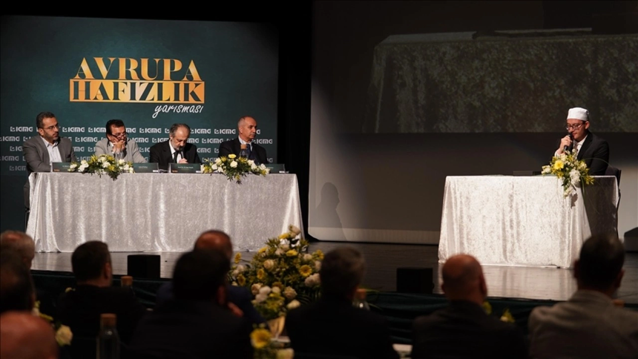 Almanya'da '3. Avrupa Hafızlık Yarışması' düzenlendi