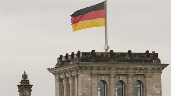 Almanya'da 467 Neonazi sırra kadem bastı