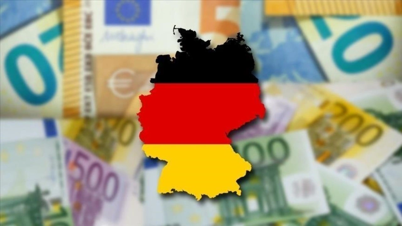 Almanya'da tüketici güveni Noel öncesi hafif yükseldi